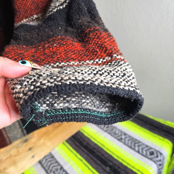 Mexican Baja Hoodie Pullover Sweater Size:XL Color:Red/Gray/Black - Picture 3 of 7